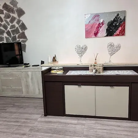 Domus Acquedotto Apartment *
